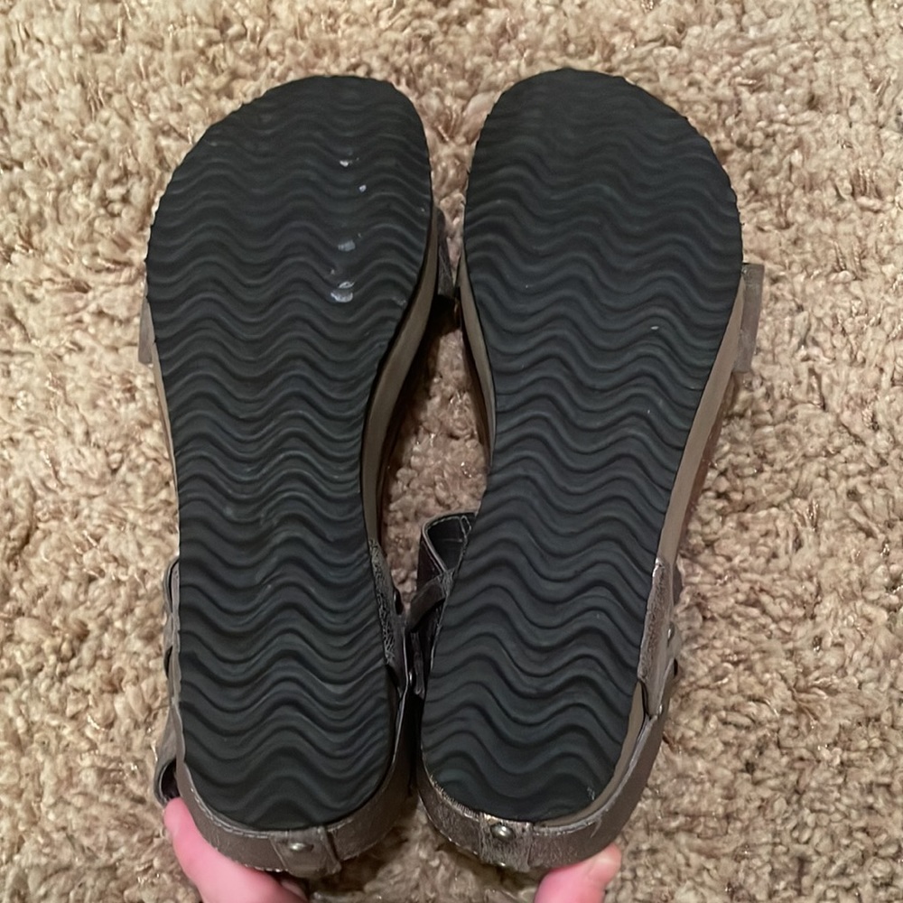 Comfy wedges! - Picture 5 of 5